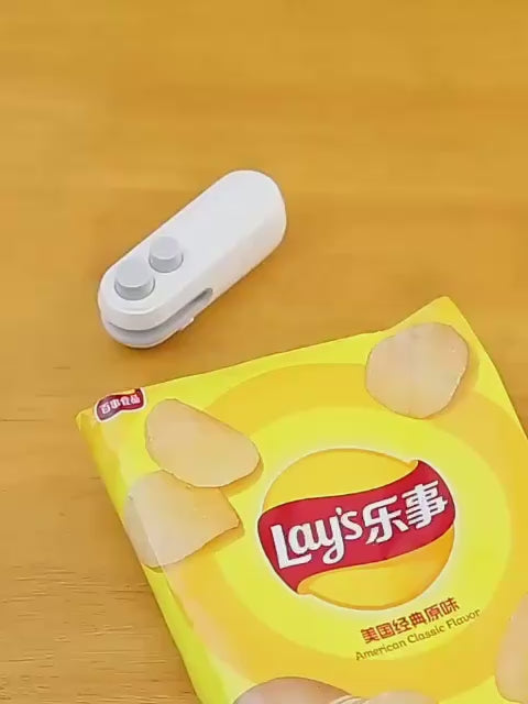 Portable Mini Sealing Machine 2 in 1 USB Rechargeable Magnetic Heat Sealing and Cutting Bag Sealer